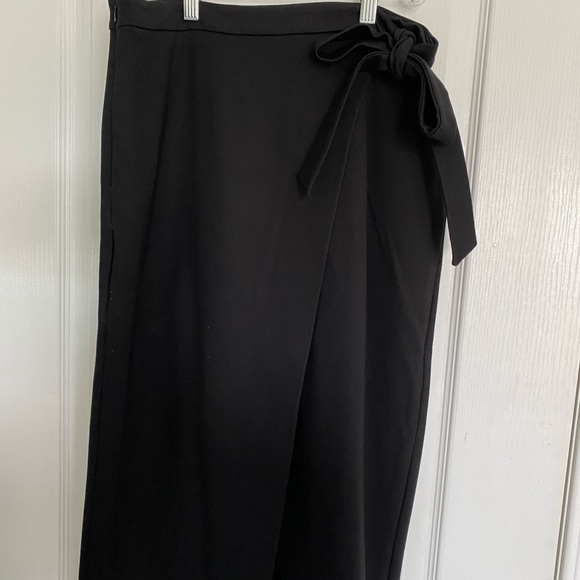 Babaton Pencil Skirt size 10 - Picture 1 of 2